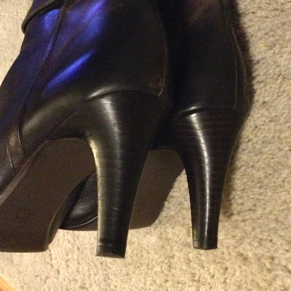 Circa Joan & David Genuine Leather Heeled Dark Brown 18” Boots - Picture 4 of 14